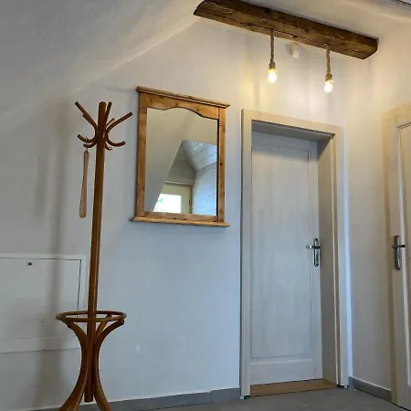 Pod Schodami Apartamento