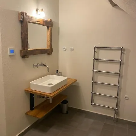 Pod Schodami Apartment *