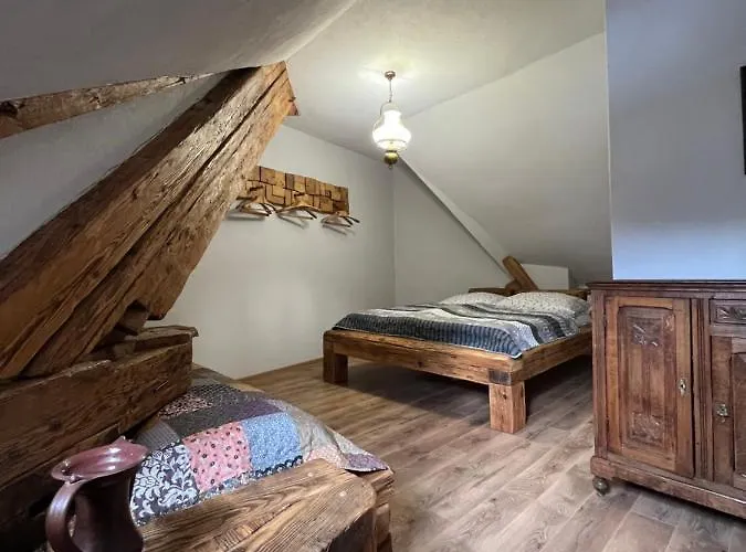 Pod Schodami Apartmán *